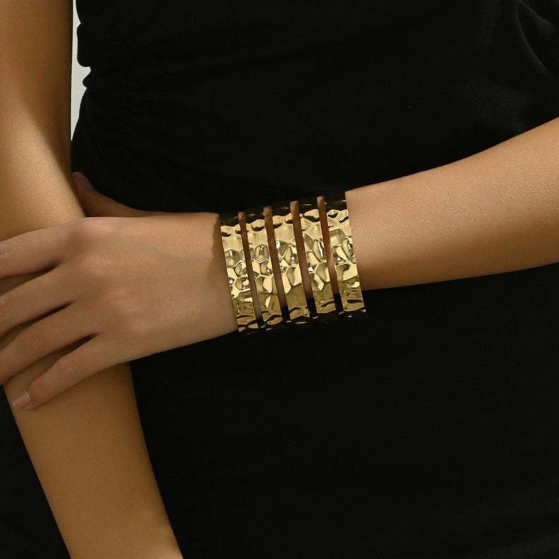 Hot Sale Latest Trends Women's Stainless Steel gold bangles Simple Style Jewelry 18k women bangle bracelet