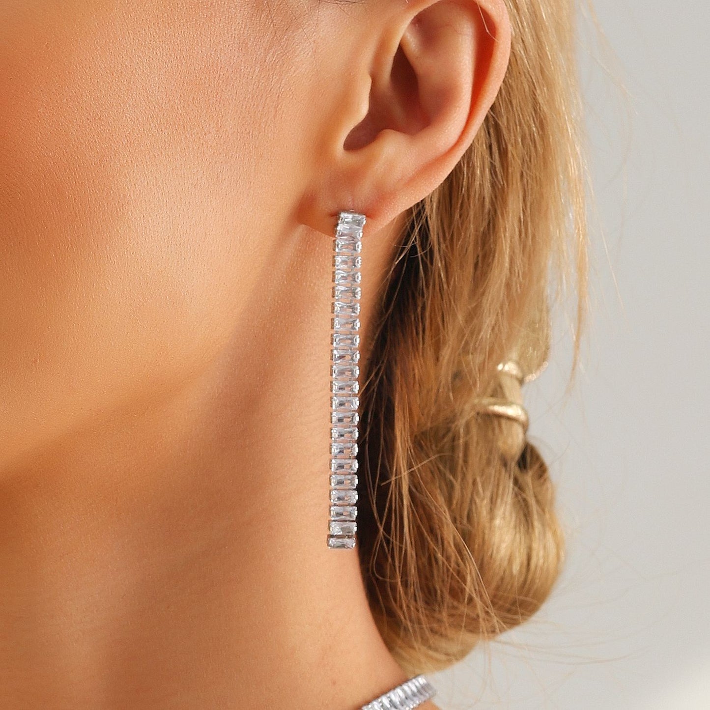 Creative and High-end Crystal Zirconium Necklace New Feminine Adjustable Bracelet and Earring Set Diamond Necklace